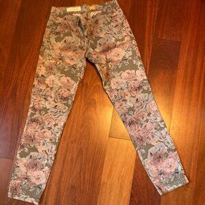 Anthropologie Pilcro floral pants size 25